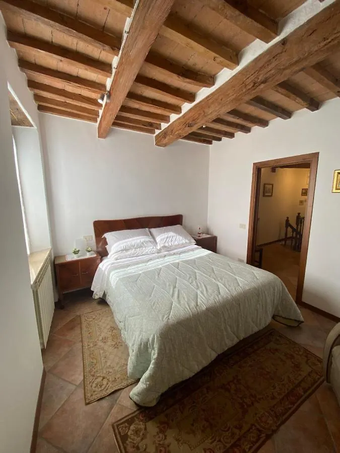 L'Angolodipetroio Apartment